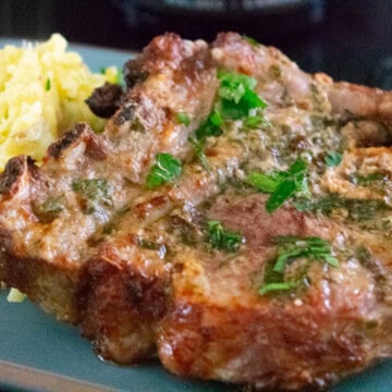 air fryer lamb chop with herbs and mashed potatoes